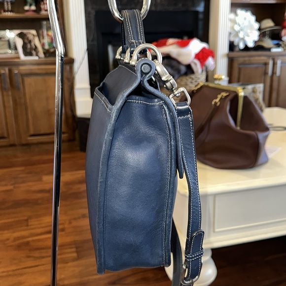 Coach VTG 9927 Willis Navy Blue Leather Crossbody Shoulder Bag - Picture 2 of 16
